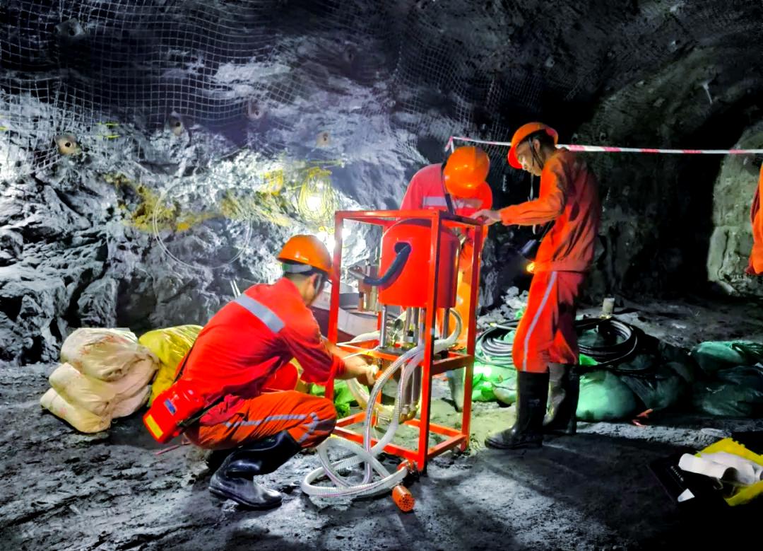 廣西礦業 錨索注漿支護技術為采場安全筑起堅固防線